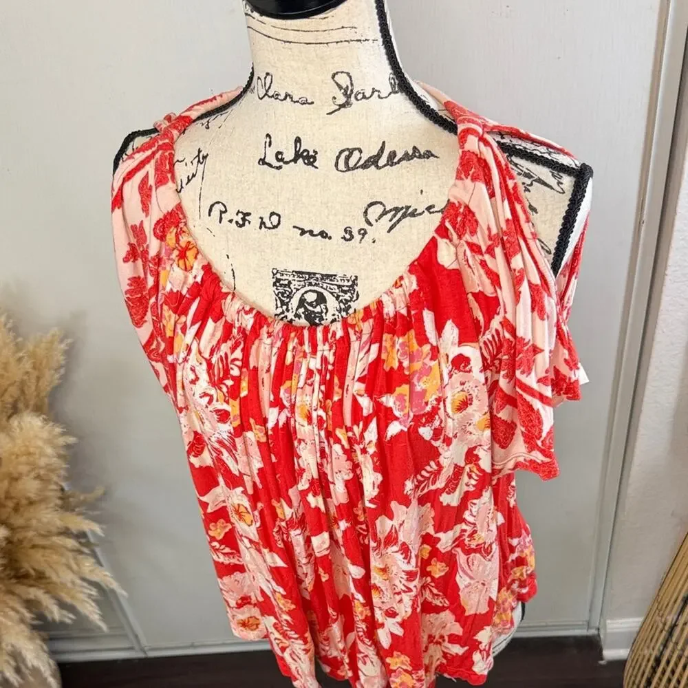 Free People Baja Babe  Floral Cold-Shoulder Red Top size Medium